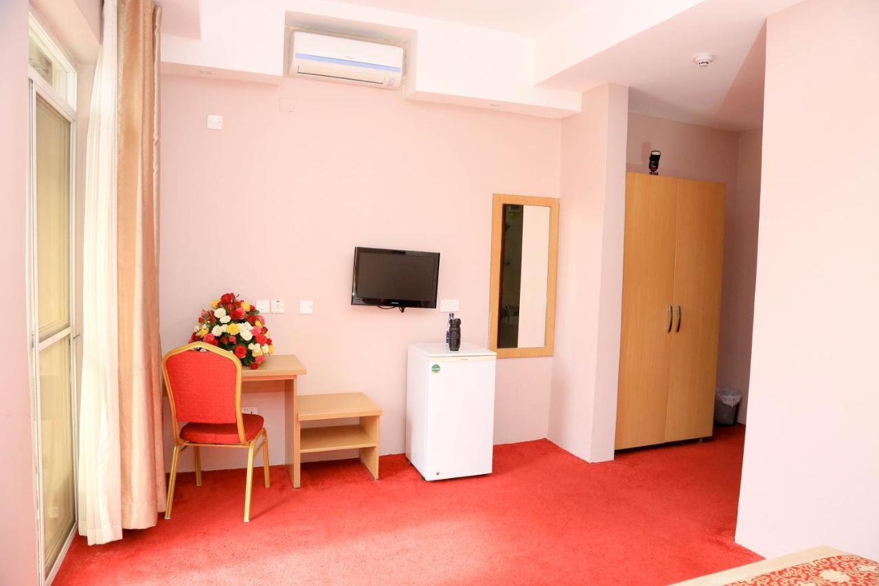Hotel 7 Seasons Entebbe Exterior photo